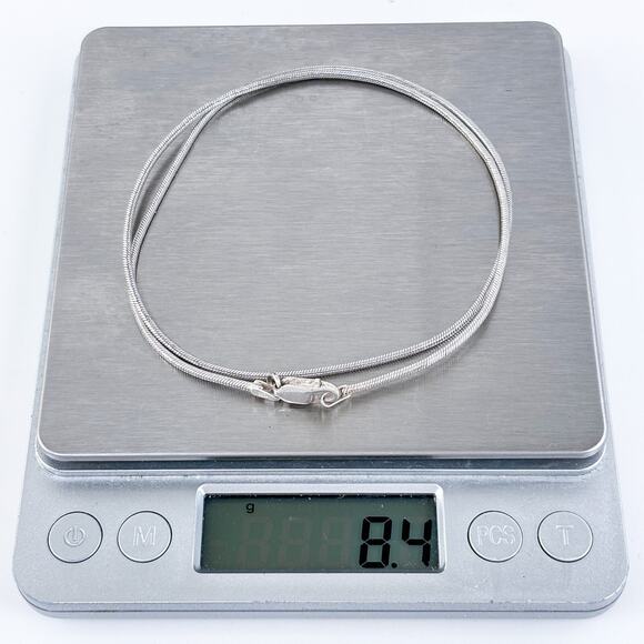 Vintage Italy Sterling Silver 925 1.6mm Smooth Snake Chain Necklace 18" - Picture 3 of 3